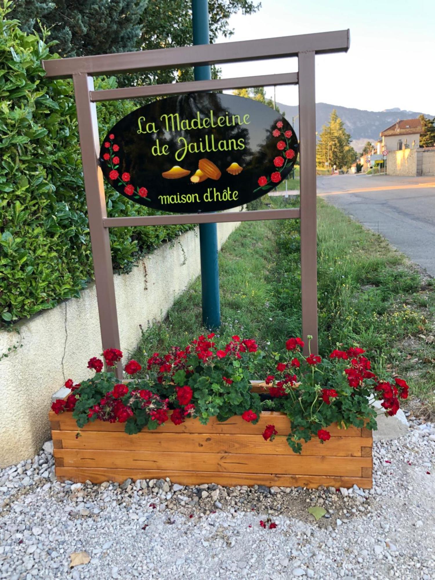 La Madeleine De Jaillans Hotel Екстериор снимка